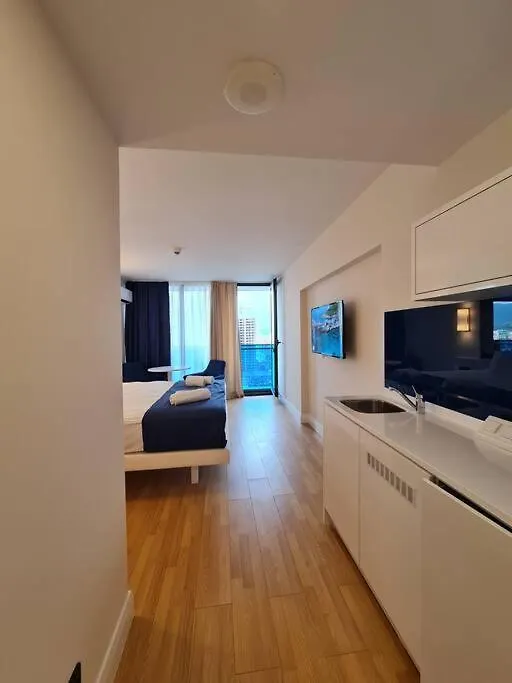 Orbi City 5-Star Beach Studio 바투미 0*,